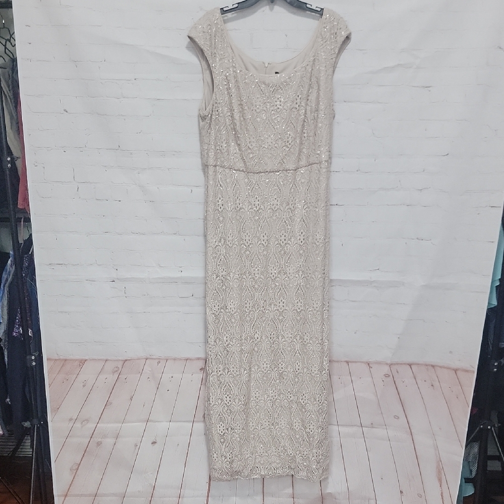 R&M Richards Cream Lace Maxi Dress